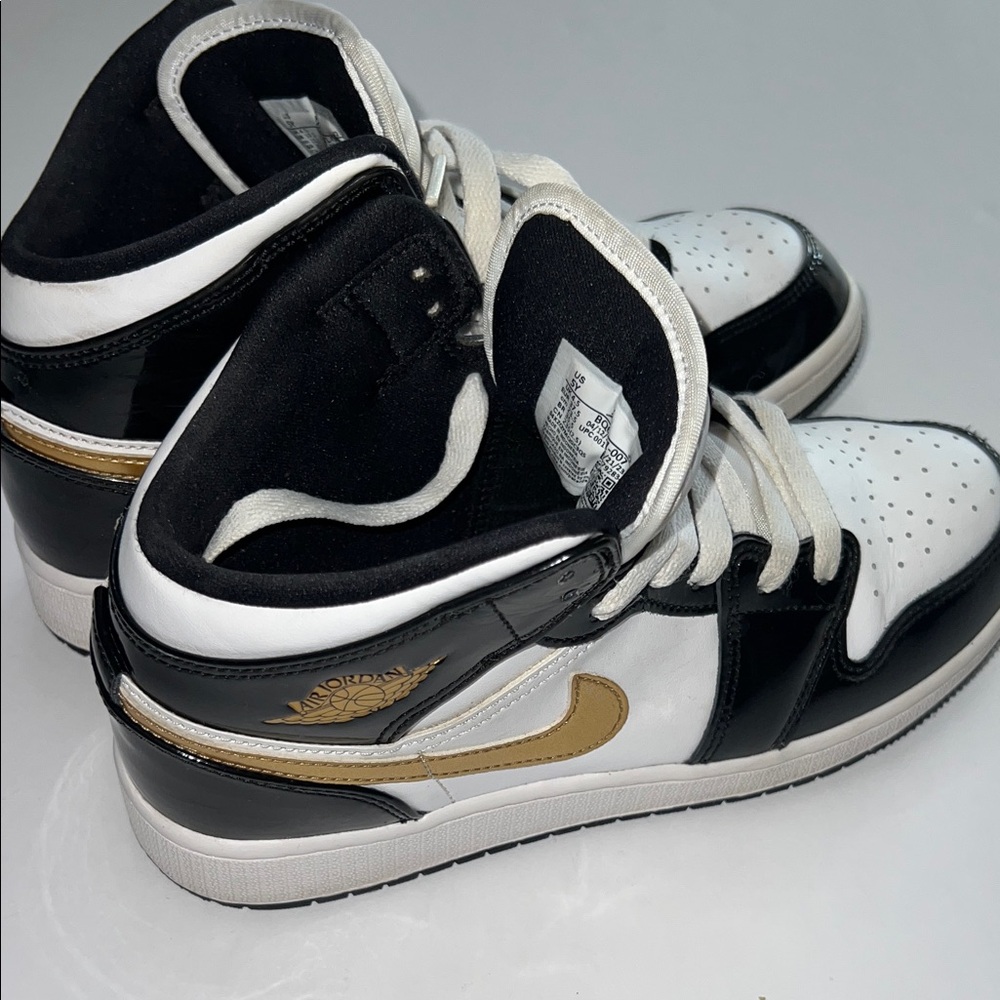 Youth Nike Air Jordan 1 Mid size 5Y - Picture 11 of 11